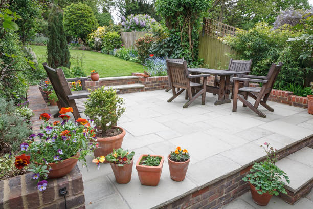 A poured and finished concrete patio surface